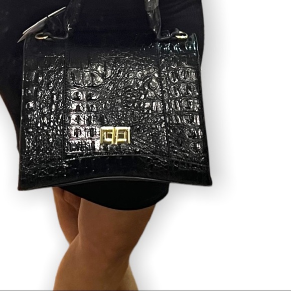 HOURGLASS BLACK EMBOSSED CROC LIKE HANDBAG PLUS WALLET - Picture 5 of 9